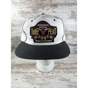 Vintage Chicago Bulls 1993 'Three Peat' White Snapback Hat